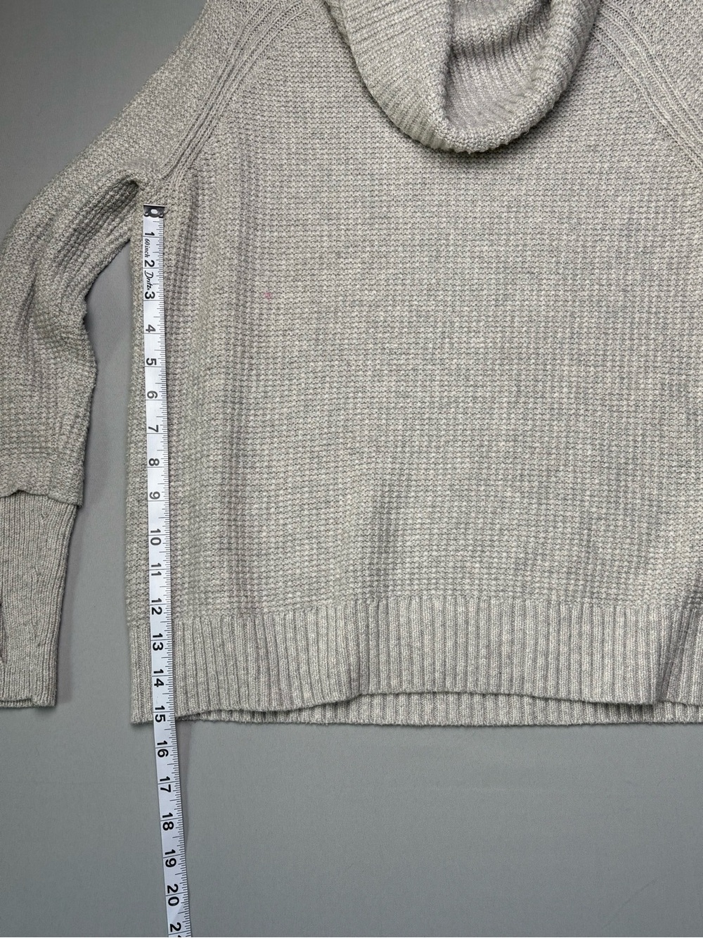 Market & Spruce Gray Chunky Knit Cowl Neck Sweater Cozy Oversized Thumbhole M - Picture 7 of 11